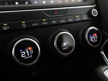 Jaguar E-Pace SUV 2.0 i4D 150KM 2018 Jaguar E-Pace AWD Automat Navi Skóra Czujniki, zdjęcie 27