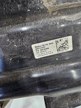 РЕЗЕРВУАР НАСОСА РАЗБАВИТЕЛЯ AUDI A4 B9 8W0131878T
