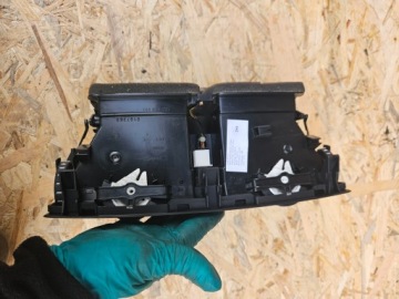 РЕШЕТКА ВОЗДУХОЗАБОРНИКА SKODA OCTAVIA II ЦЕНТРАЛЬНАЯ 1Z0820951