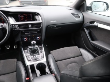 Audi A5 8T Coupe Facelifting 2.0 TDI 177KM 2011 Audi A5 2.0 TDI, 174 KM, Skóra, Navi, Xenon, zdjęcie 7