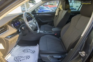 Skoda Octavia IV Liftback 1.5 TSI EVO 150KM 2022 Škoda Octavia Skoda Octavia LEDY / Kamera Cofania, zdjęcie 23