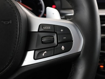 BMW Seria 5 G30-G31 Touring 520d 190KM 2018 BMW 520 FV23 520d Automat xDrive M Sport Nawigacja, zdjęcie 30