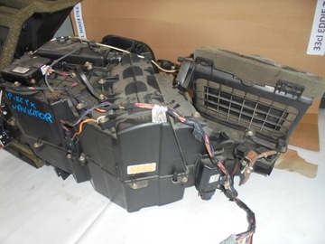 ОБОГРЕВАТЕЛЬ КОРПУСА LINCOLN NAVIGATOR 5.4 V8 2004 г.в.