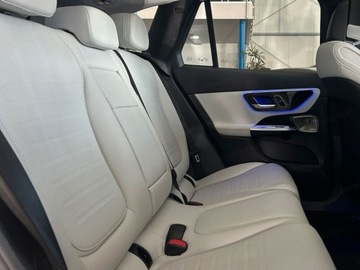 Mercedes GLC C254/X254 Coupe 2.0 300 258KM 2025 MERCEDES-BENZ GLC 300 4-Matic AMG Line 2.0 (258KM) 2025, zdjęcie 9