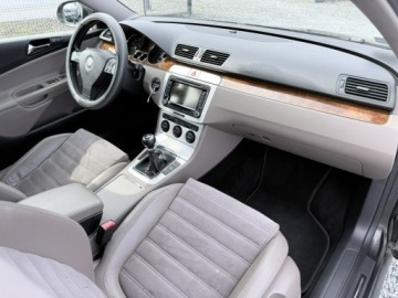 Volkswagen Passat B6 Variant 1.8 TSI 160KM 2008 Volkswagen Passat Variant 1.8 TSI 160KM Highline, zdjęcie 22