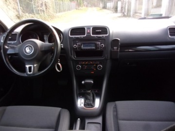 Volkswagen Golf VI Variant 1.6 TDI-CR DPF BlueMotion 105KM 2010 Volkswagen Golf Automat Bluemotion, zdjęcie 21