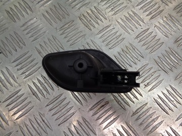 KLAMKA LEWA PRZEDNIA WEWNĘTRZNA BMW 318