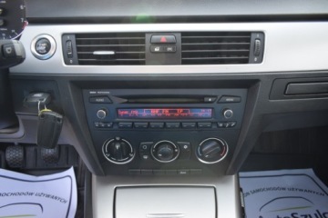 BMW Seria 3 E90-91-92-93 Limuzyna E90 320i 170KM 2008 BMW Seria 3 2.0 Benzyna, Limuzyna, Zarejestrowany, Manual, Rok Gwarancji, zdjęcie 25