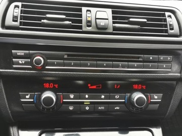 BMW Seria 5 F10-F11 Limuzyna 520d 184KM 2010 BMW 5 520D, F10, Automat, PDC, Podgrzewane fotele, zdjęcie 9