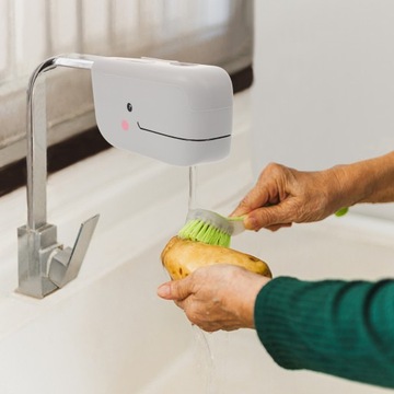 Разноцветный комод для ванны