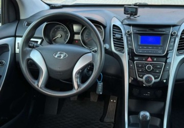 Hyundai i30 II Hatchback 3d 1.4 CRDi 90KM 2014 Hyundai i30 1.4 Diesel, Drugi Wlasciciel od nowosci 1.4 Diesel 90KM, zdjęcie 8