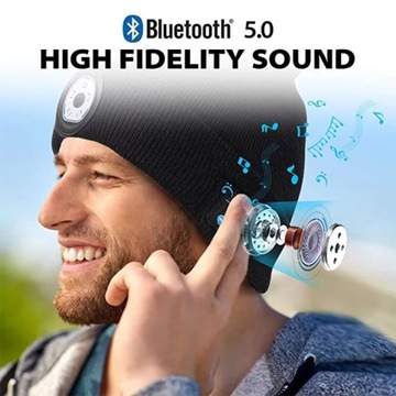 Шапка с bluetooth-наушниками и светодиодной подсветкой