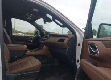 Chevrolet Suburban GMT900 2023 Chevrolet Suburban 2023, 6.2L, 4x4, HIGH COUNTRY, po gradobiciu 6.2 Benzyna, zdjęcie 9