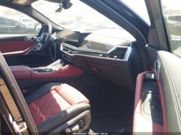 BMW Seria 6 G32 2024 BMW X6M 2024, od ubezpieczalni 4.4 Benzyna 523KM, zdjęcie 6