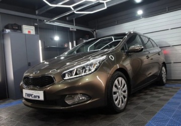 Kia Ceed II Kombi 1.6 CRDi 128KM 2014 Kia Ceed Automat_Kamera cofania_PL Salon_ 1.6 Diesel 128KM, zdjęcie 2