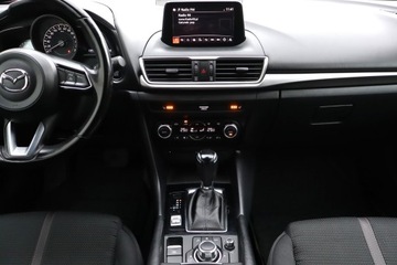Mazda 3 III Hatchback Facelifting 2.0 SKYACTIV-G 120KM 2017 Mazda 3 2.0 Skyactiv-G, Automat, Navi, Klima, zdjęcie 16
