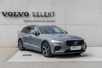Volvo V60 II  Kombi Facelifting 2.0 B4 197KM 2023 Volvo V60 B4 D Plus Dark 197KM FV23%, zdjęcie 2