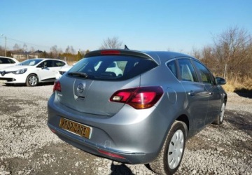 Opel Astra J Hatchback 5d 1.4 Turbo ECOTEC 120KM 2012 Opel Astra Opel Astra j 1.4 16v klima pdc kamera navi stan bdb gwarncja pr, zdjęcie 2
