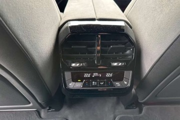 BMW iX SUV Facelifting 94.8kWh 408KM 2025 BMW iX Od reki Pakiet Innowacji Pakiet Comfort Bowers Wilkins, zdjęcie 23