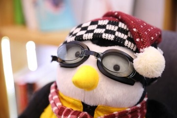 Плюшевая игрушка-пингвин Joeys Friend HUGSY