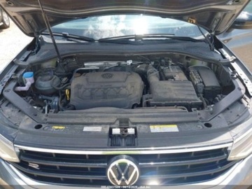 Volkswagen Tiguan II 2023 Volkswagen Tiguan 2023 Volkswagen Tiguan 2.0T SE R-Line Black FWD 2.0 184KM, zdjęcie 9