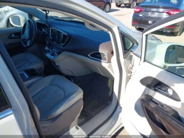 Chrysler Pacifica II 2021 Chrysler Pacifica Touring L, 2021r., 3.6L 3.6 Benzyna 287KM, zdjęcie 8