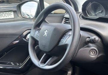 Peugeot 208 I Hatchback 5d Facelifting 1.2 PureTech 82KM 2016 Peugeot 208 2016r 1.2 Benzyna 82KM, zdjęcie 10