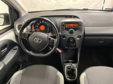 Toyota Aygo II Hatchback 3d Facelifting 1.0 VVT-i 72KM 2020 Toyota Aygo 1.0 VVT-i X-play II (2014-) Toyota Ayg, zdjęcie 2