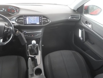 Peugeot 308 II SW 1.2 PureTech 130KM 2017 Peugeot 308 1.2 PureTech, Salon Polska, zdjęcie 7