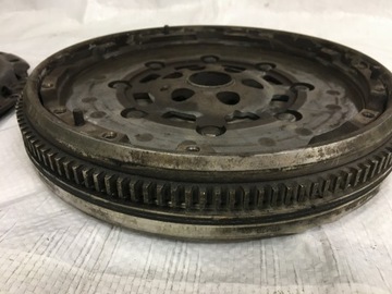 KOLO DVOUHMOTNÉ DVOUHMOTA SKODA OCTAVIA I 1.9 TDI AXR KOMPLETNÍ SPOJKA