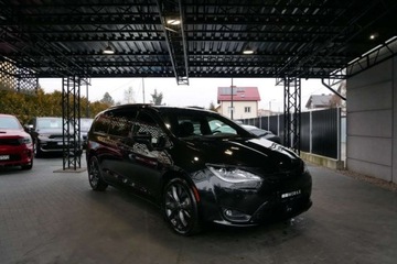 Chrysler Pacifica II 3.6 V6 291KM 2018 Chrysler Pacifica 3.6L V6 Pentastar 291KM StowN Go,S,Kam.360,Radar,Panoram, zdjęcie 1