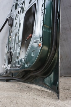 NISSAN PATROL DVEŘE LEVÝ PŘEDNÍ LEVÉ GR Y61 97-04R