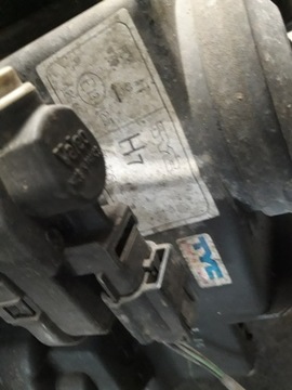 PRAVÁ SVĚTLO PŘEDNÍ RENAULT LAGUNA III