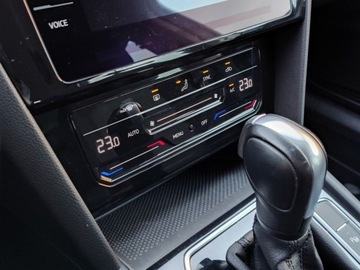 Volkswagen Passat B8 Variant Facelifting 2.0 TDI SCR 150KM 2021 Volkswagen Passat Faktura VAT DSG Hak Kamera Aut.ParkowanieModel 2022, zdjęcie 14
