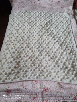 Ręcznie robiony szydełko kocyk 100x 102cm ecru hit