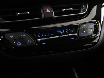 Toyota C-HR I Crossover 1.8 Hybrid 122KM 2018 Toyota C-HR navi kamera grzane fotele ACC, zdjęcie 26