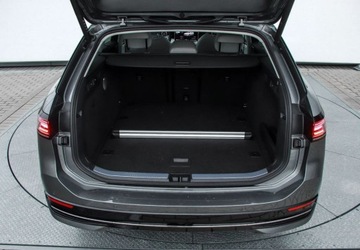 Volkswagen Passat B8 Variant Facelifting 1.5 TSI EVO 150KM 2024 Volkswagen Passat 1.5 TSI 150KM Elegance DSG Harman Kardon Dach Szklany Pa, zdjęcie 8