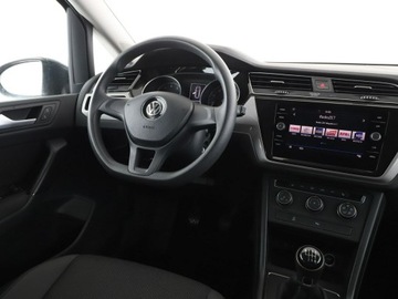Volkswagen Touran III 1.2 TSI 110KM 2017 Volkswagen Touran navigacja klimatyzacja grzane, zdjęcie 15