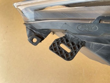 FORD FIESTA MK7 LIFT 2012- ФОНАРЬ ПЕРЕДНИЙ ПРАВЫЙ