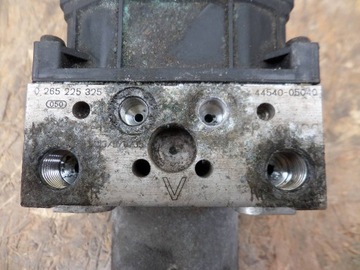 Насос ABS Toyota Avensis T25 тормозной esp Corolla