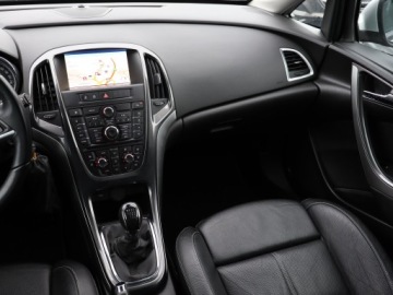 Opel Astra J Sports Tourer Facelifting 1.6 CDTI ecoFLEX 110KM 2014 Opel Astra 1.6 CDTI, Navi, Xenon, Klima, zdjęcie 7