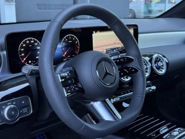Mercedes Klasa A W177/V177 Hatchback Facelifting 2.0 220 190KM 2025 A Klasa 220 4-Matic AMG Line 2.0 (190KM) 2025, zdjęcie 5