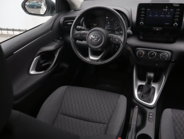 Toyota Yaris IV Hatchback 1.5 Dynamic Force 125KM 2023 Toyota Yaris 1.5 VVT-i, Salon Polska, zdjęcie 6