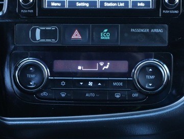 Mitsubishi Outlander III SUV Facelifting 2017 2.0 150KM 2017 Mitsubishi Outlander 2.0, Salon Polska, zdjęcie 16