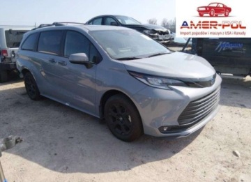 Toyota Sienna III 2025 Toyota Sienna Woodland Edition 2025 2.5 Hybryda 245KM