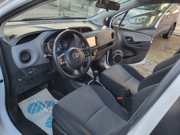 Toyota Yaris III Hatchback 5d Facelifting Hybrid 100KM 2016 Toyota Yaris 1.5 Hybrid 100% Org Przebieg 132 Tyś, zdjęcie 13