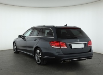 Mercedes Klasa E W212 Kombi Facelifting 250  211KM 2015 Mercedes E E 250, Salon Polska, Automat, Skóra, zdjęcie 3