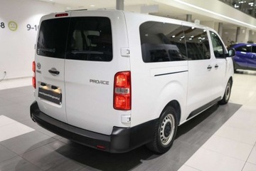 Toyota 2022 Toyota Proace Verso Proace Verso 9 osobowy 2.0 D-4D Long 2,8t 2.0 Diesel, zdjęcie 19