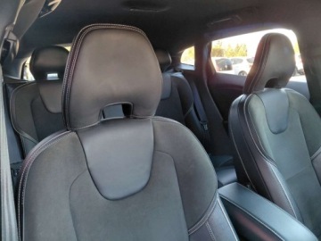 Volvo V40 II 2018 Volvo V40 R Design Automat Navi Kamera Led 1.5 Benzyna 122KM, zdjęcie 15