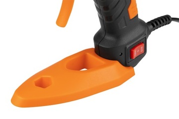 В комплекте: клеевой пистолет 11 мм + 12 картриджей в футляре.